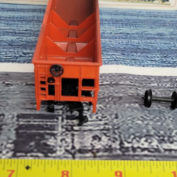 Vintage Bachmann H.O scale MSTL hopper train car red and white - Picture 7 of 10